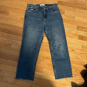 Abercrombie & Fitch - Ankle Straight Ultra High Rise - Size 6